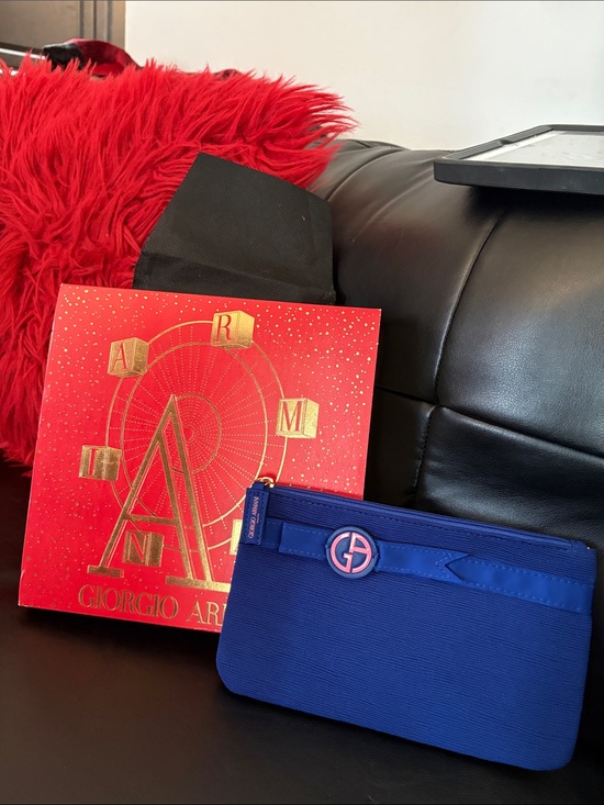 Giorgio Armani Other - Giorgio Armani Navy Blue Zip Pouch with Gio Gift Set